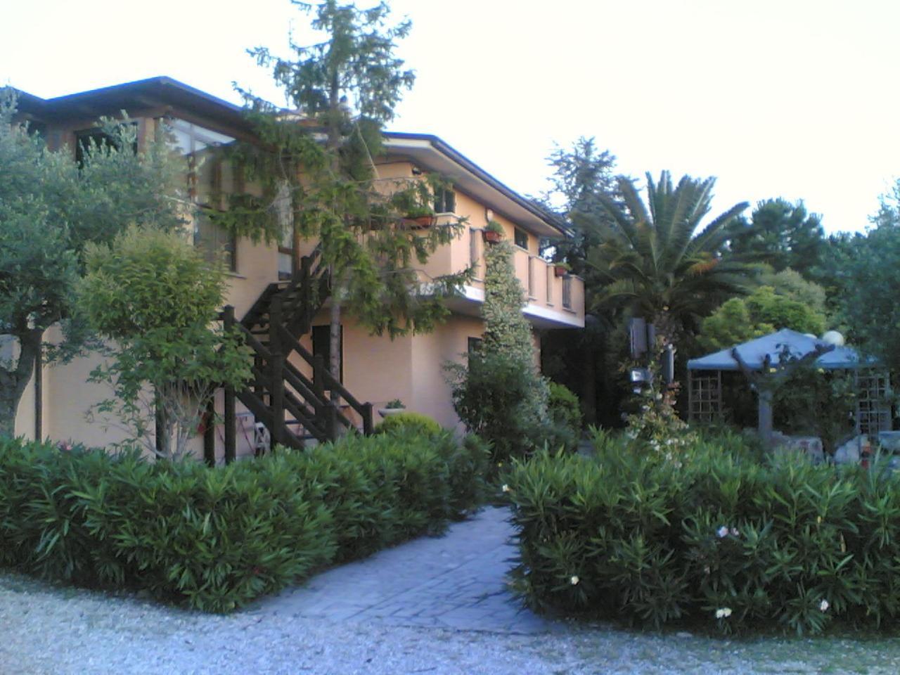 Bed&Breakfast Giardino Agritourist Controguerra ภายนอก รูปภาพ